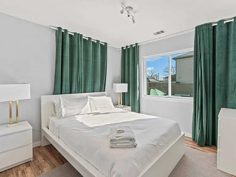 Anita Street Apartments 14